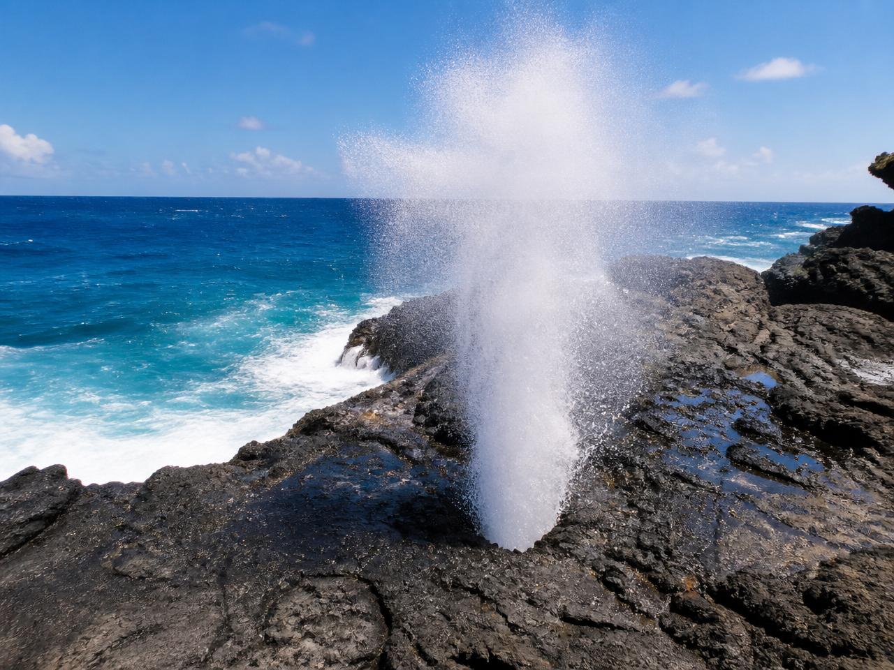 View of Halona Blowhole on Oʻahu